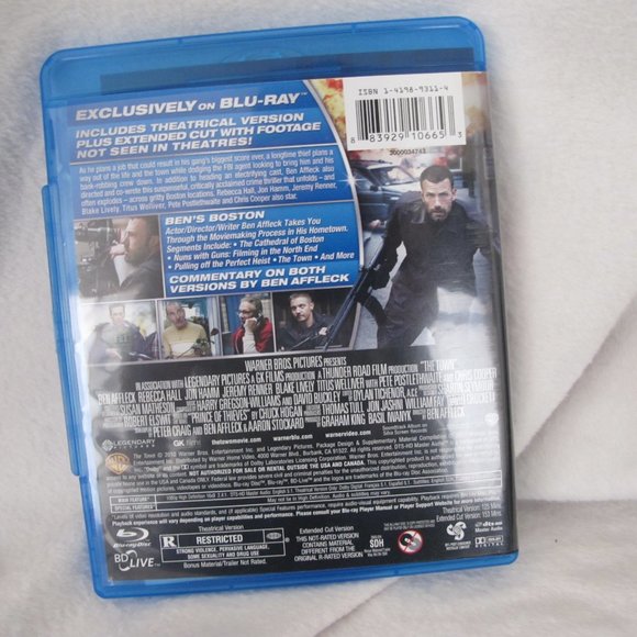 Must Bundle - The Town Blu-Ray - Picture 3 of 4